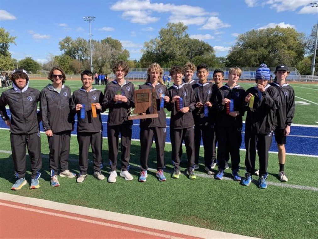 Boys Cross Country Sectional Champions and State Qualifiers